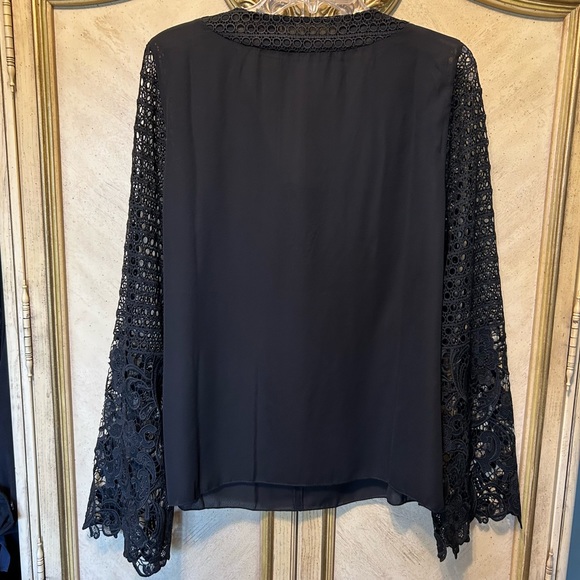 VENUS Large Semi Sheer Black Sexy V neck lace up front Floral Lace bell Sleeve - Picture 4 of 7